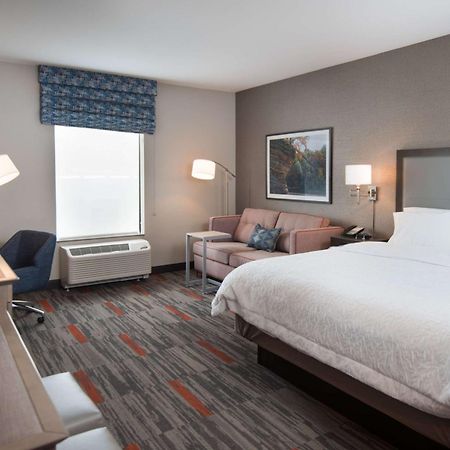 Hampton Inn And Suites At Wisconsin Dells Lake Delton Bagian luar foto