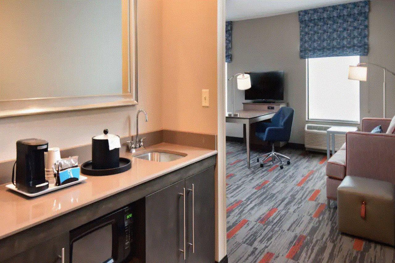 Hampton Inn And Suites At Wisconsin Dells Lake Delton Bagian luar foto