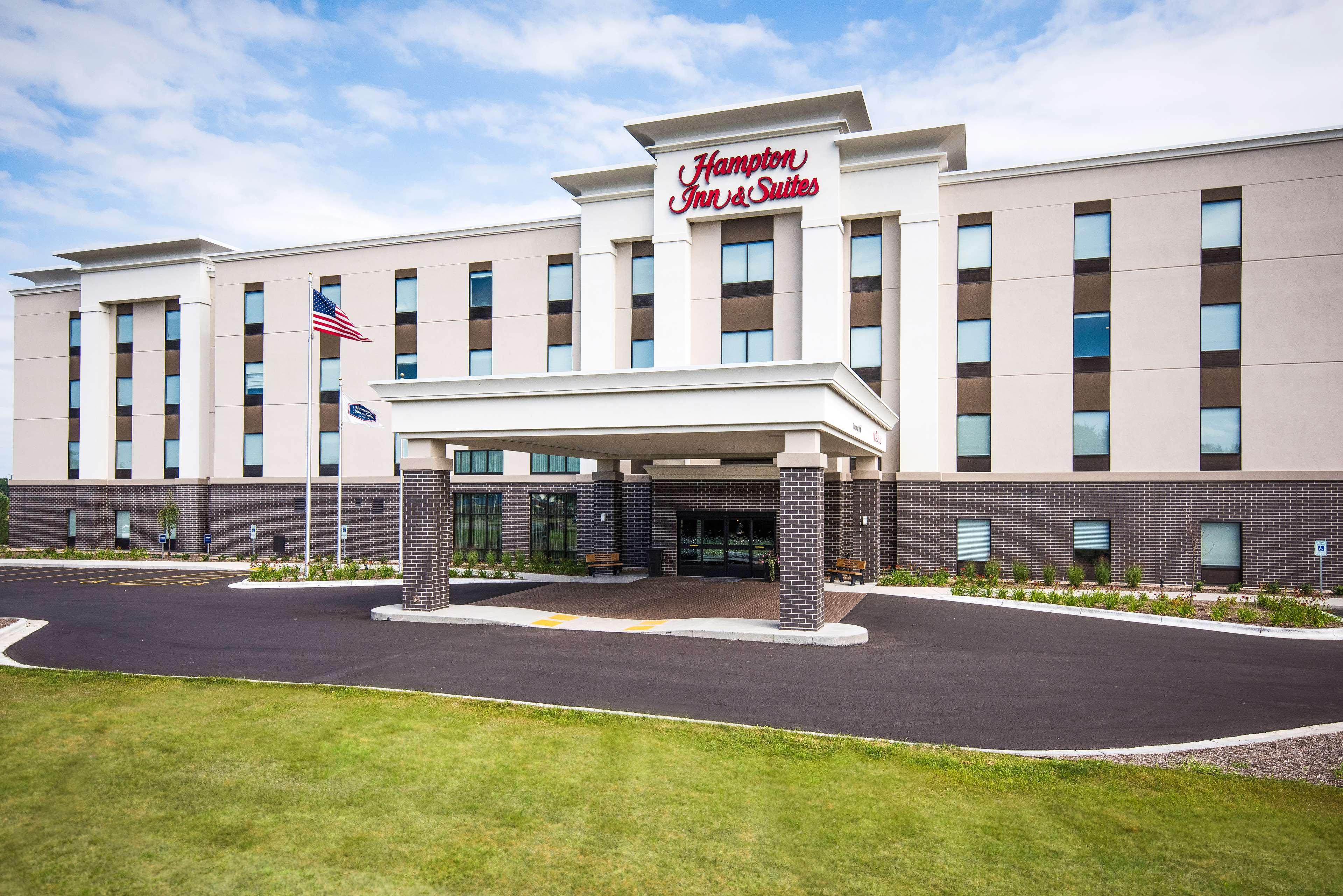 Hampton Inn And Suites At Wisconsin Dells Lake Delton Bagian luar foto