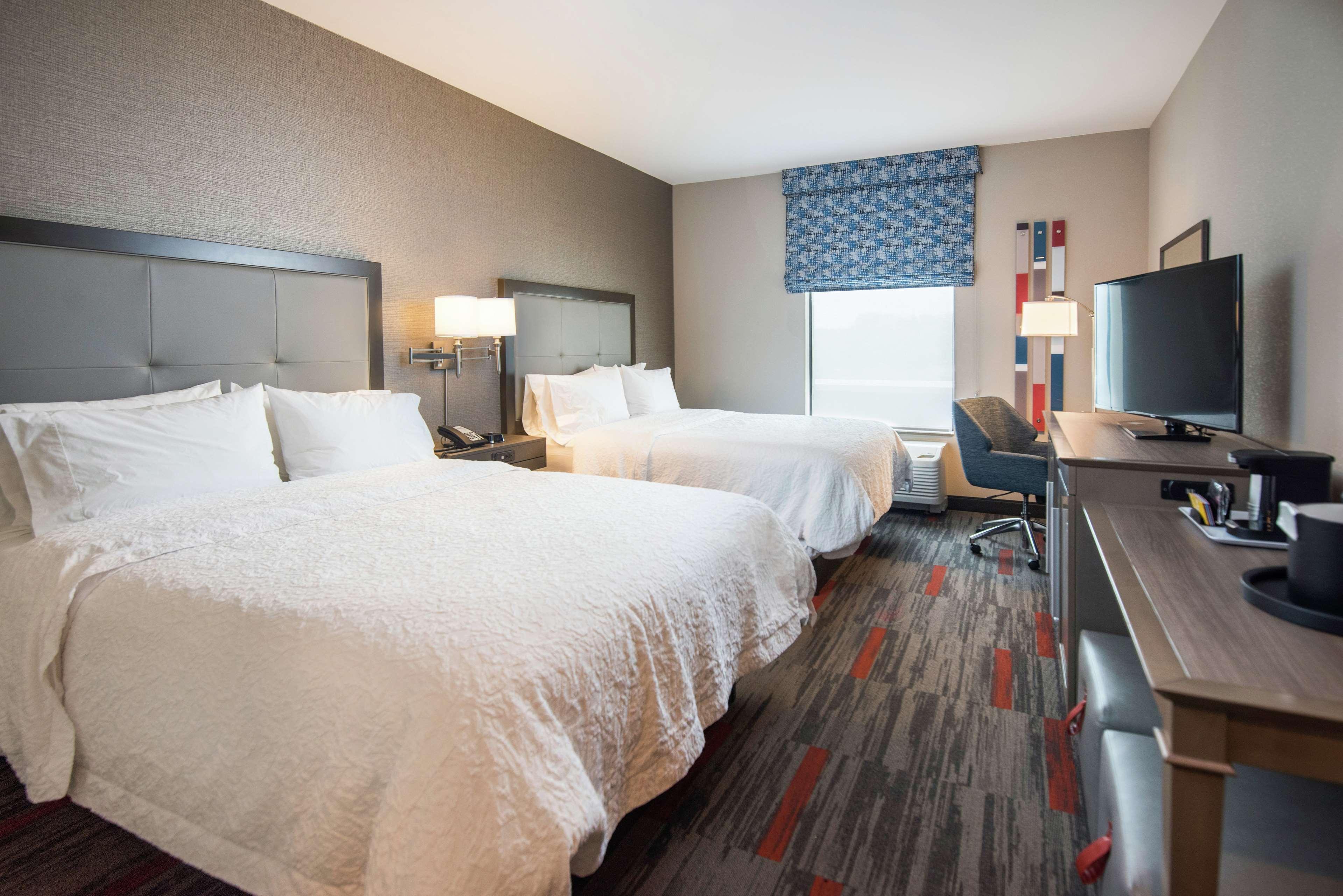Hampton Inn And Suites At Wisconsin Dells Lake Delton Bagian luar foto