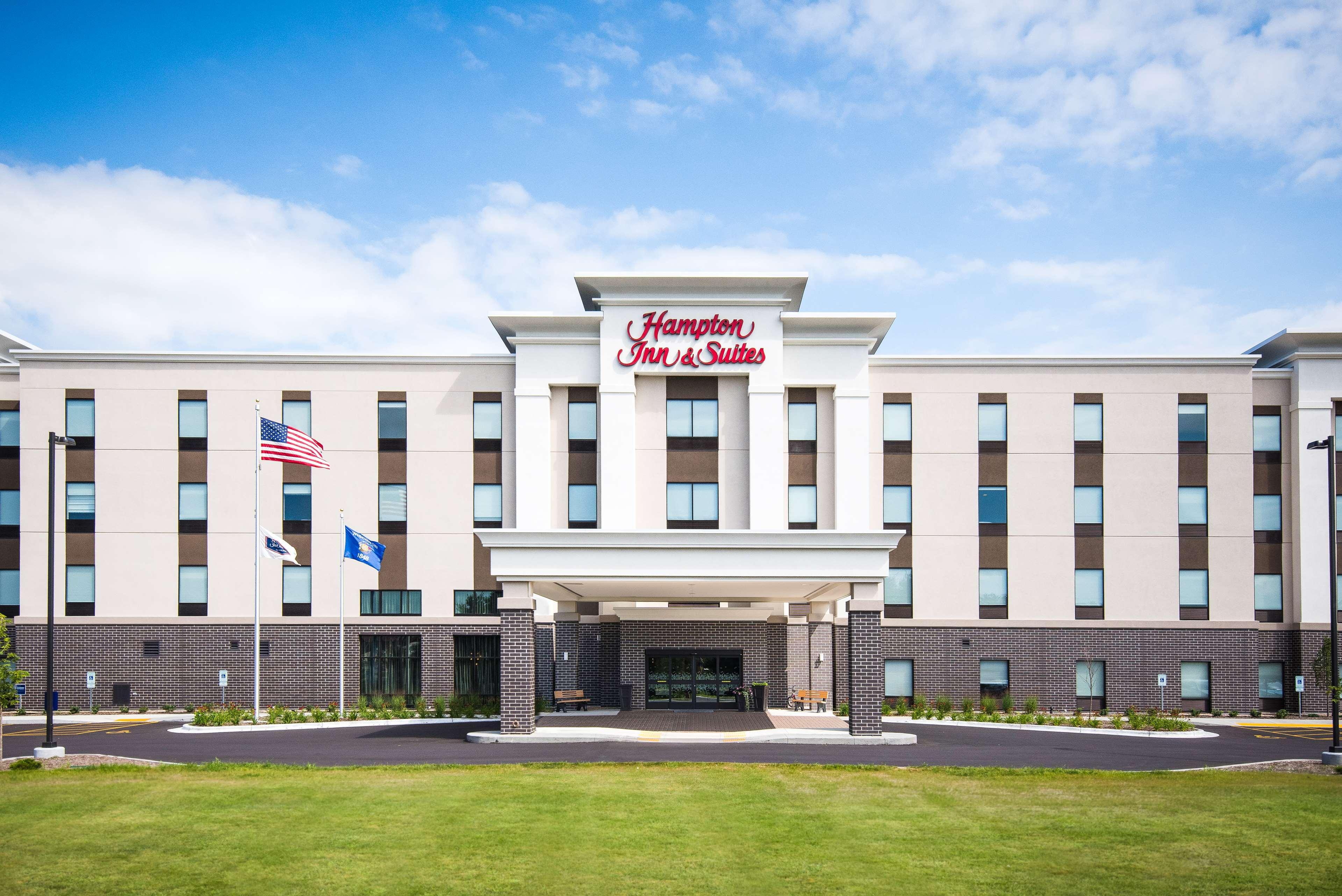 Hampton Inn And Suites At Wisconsin Dells Lake Delton Bagian luar foto