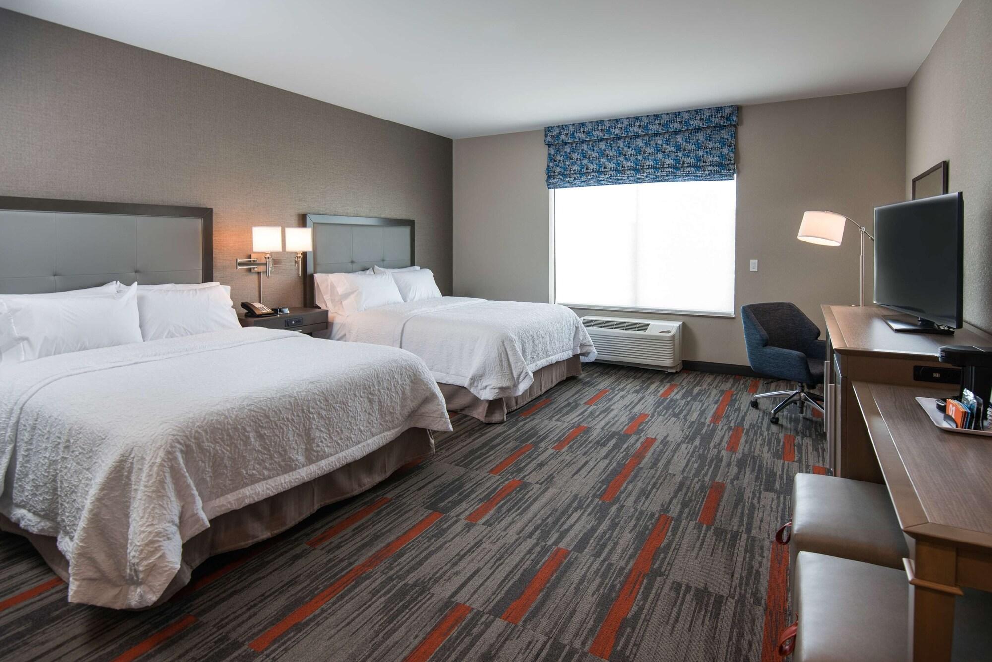 Hampton Inn And Suites At Wisconsin Dells Lake Delton Bagian luar foto