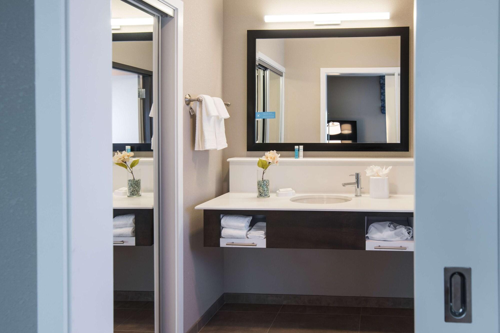 Hampton Inn And Suites At Wisconsin Dells Lake Delton Bagian luar foto