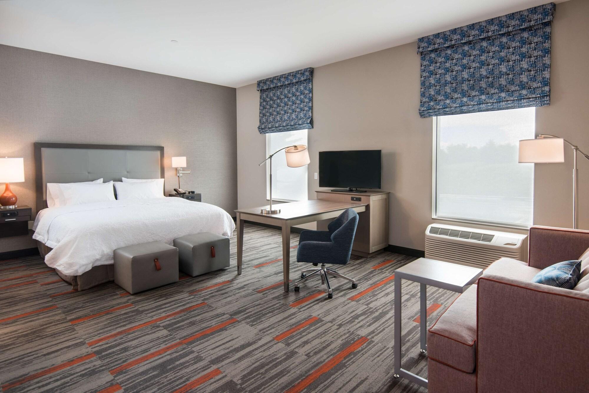 Hampton Inn And Suites At Wisconsin Dells Lake Delton Bagian luar foto