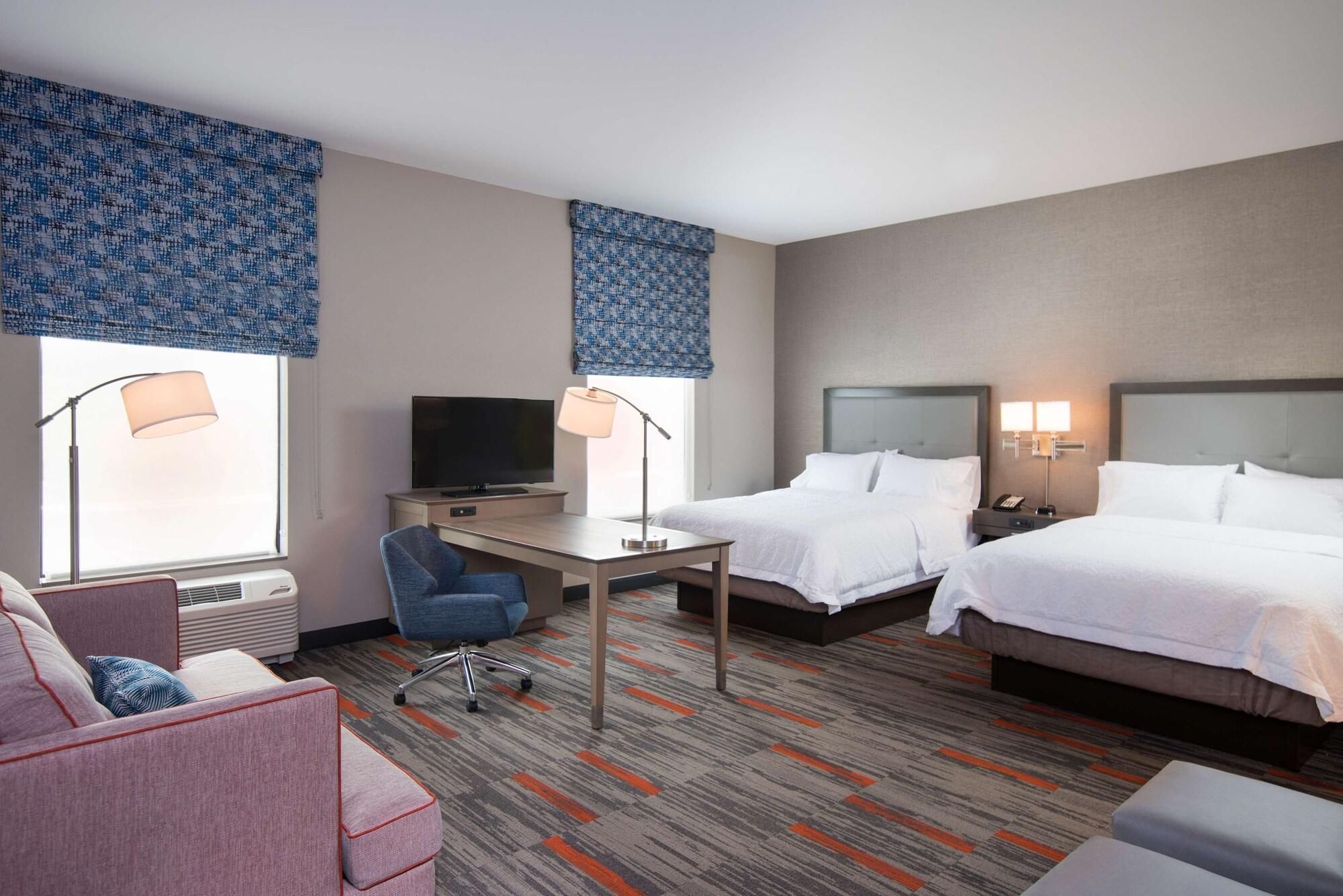 Hampton Inn And Suites At Wisconsin Dells Lake Delton Bagian luar foto