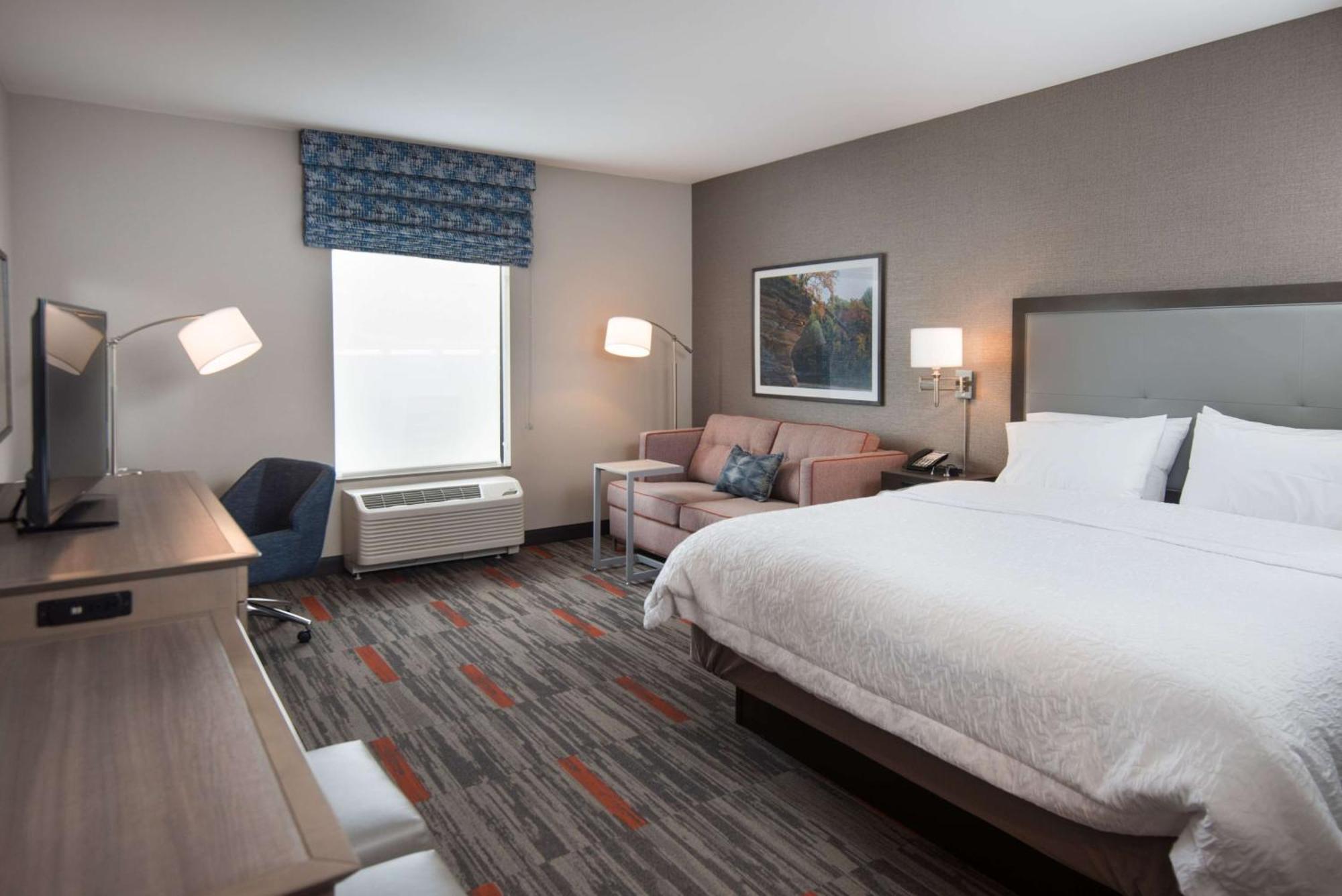 Hampton Inn And Suites At Wisconsin Dells Lake Delton Bagian luar foto