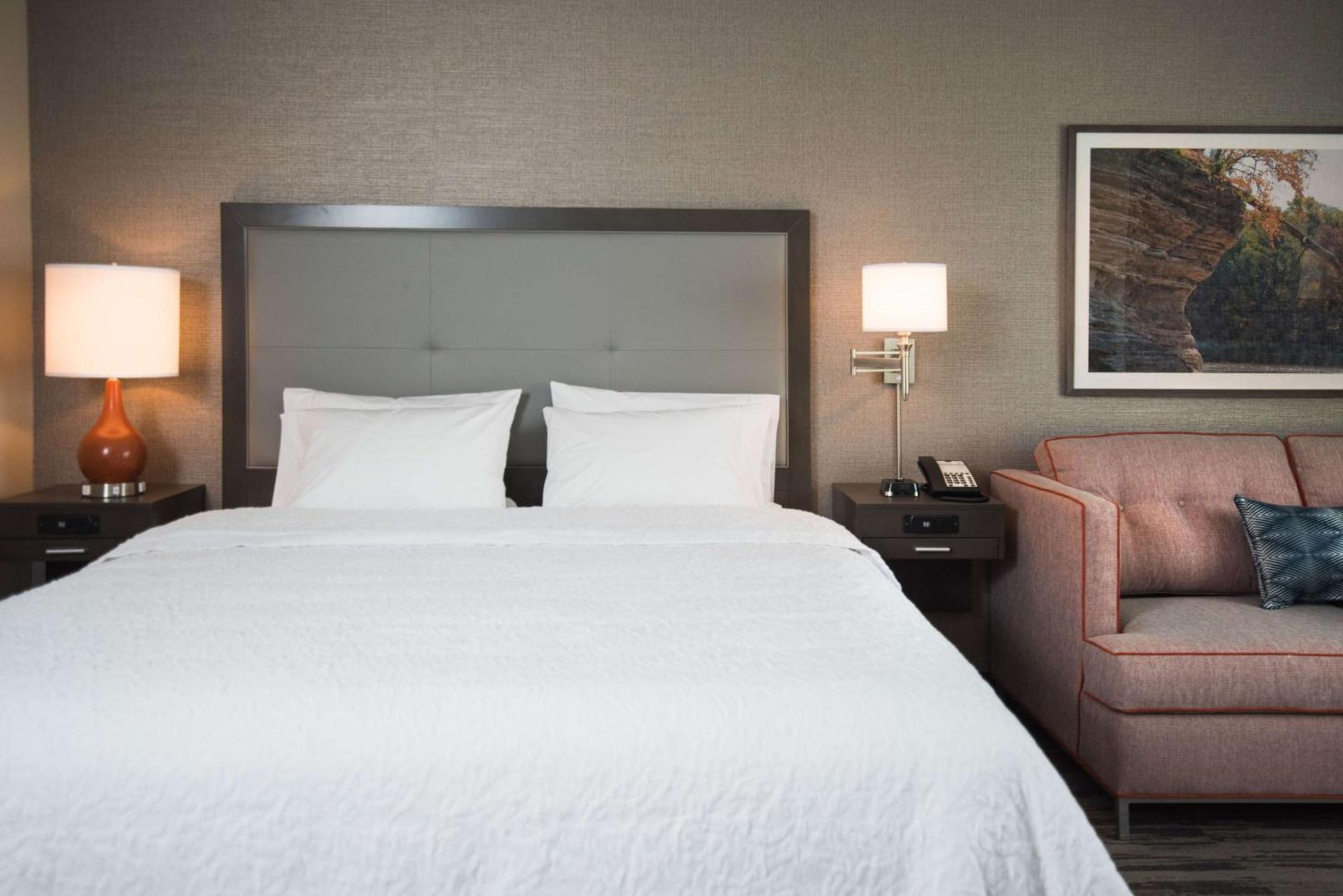 Hampton Inn And Suites At Wisconsin Dells Lake Delton Bagian luar foto