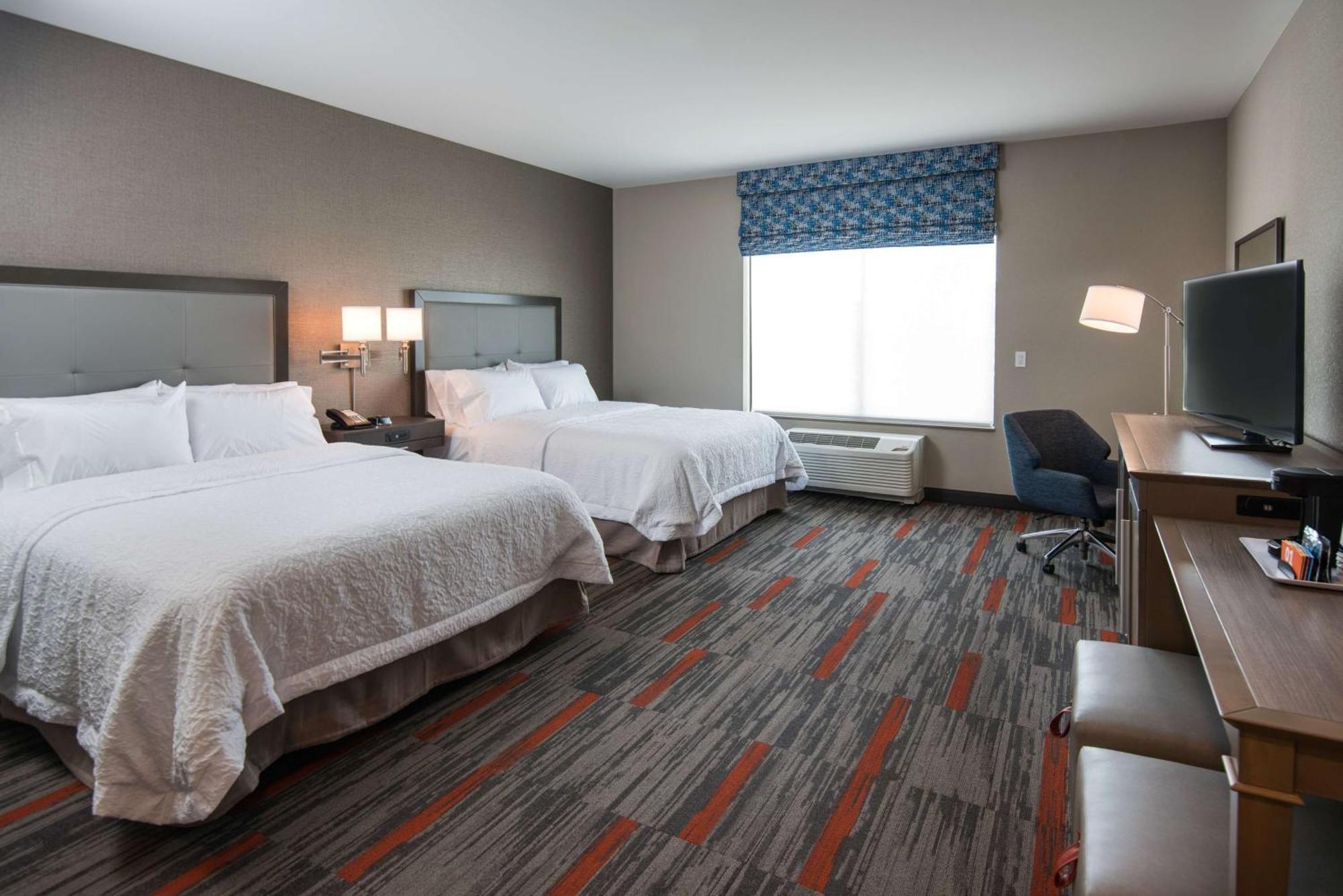 Hampton Inn And Suites At Wisconsin Dells Lake Delton Bagian luar foto