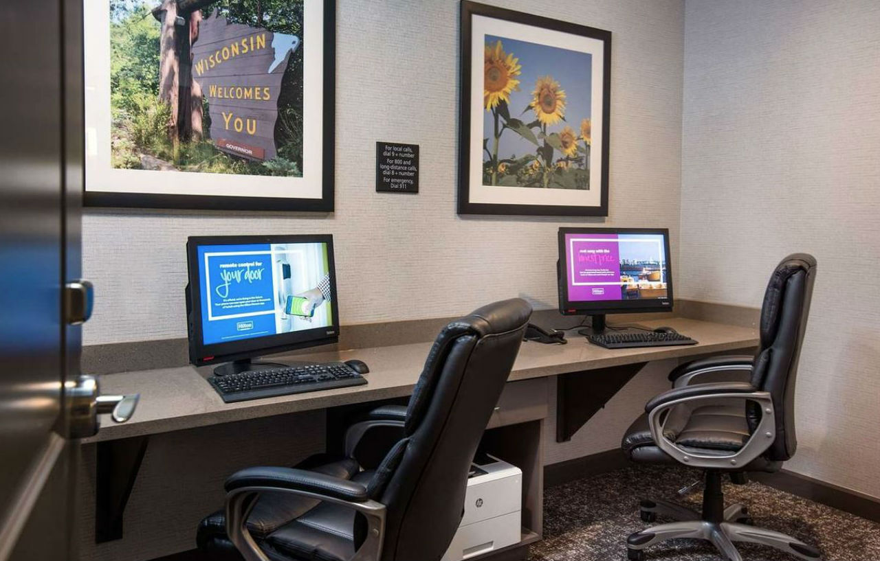 Hampton Inn And Suites At Wisconsin Dells Lake Delton Bagian luar foto